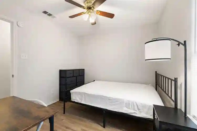 4 BR in Fort Worth