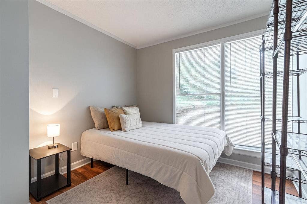 10 BR in Decatur
