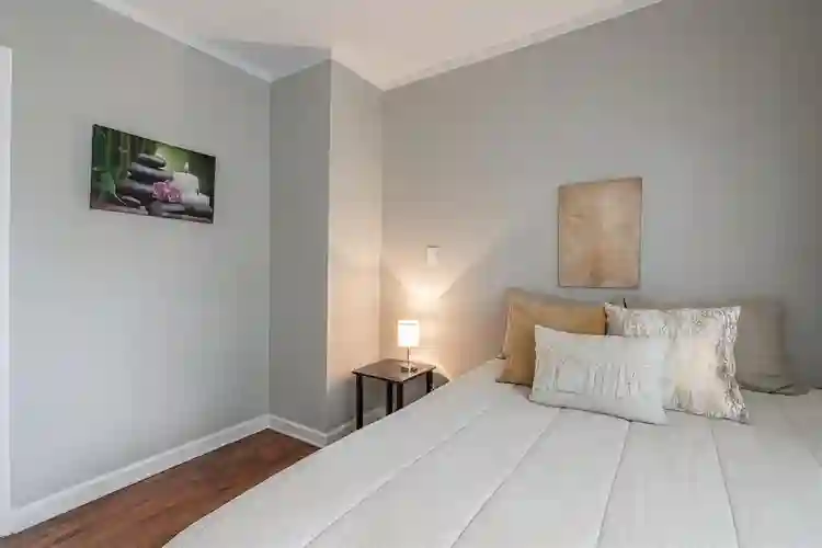 10 BR in Decatur