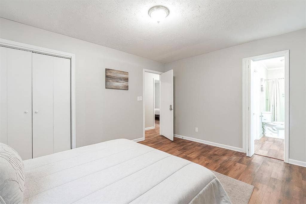 10 BR in Decatur