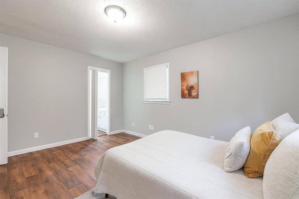 10 BR in Decatur