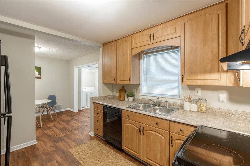 10 BR in Decatur