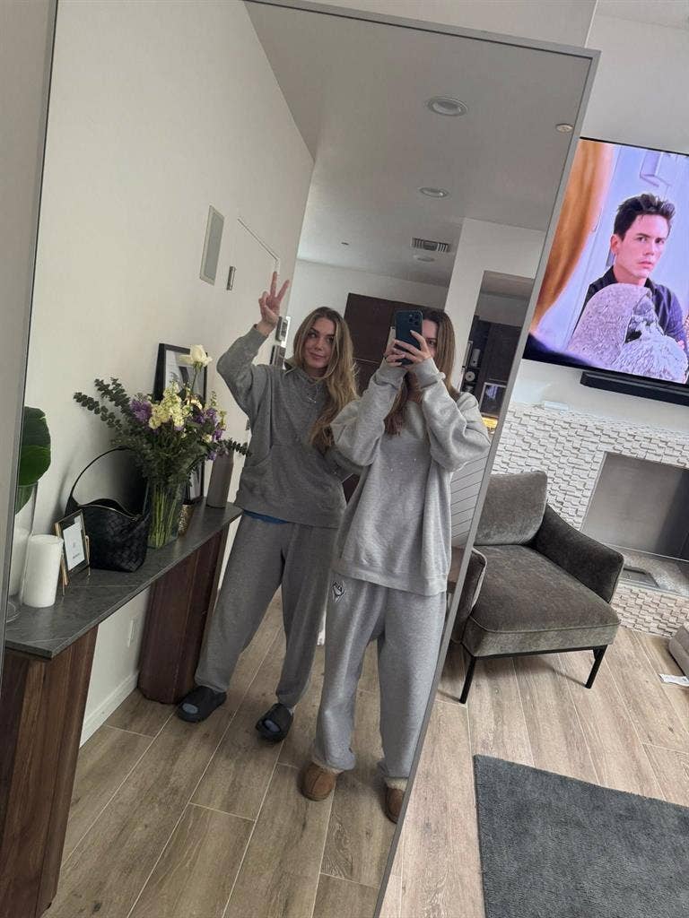 Private room in gorg SM house!