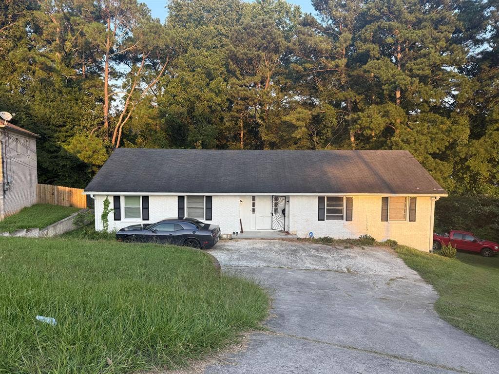 4 BR in East Point