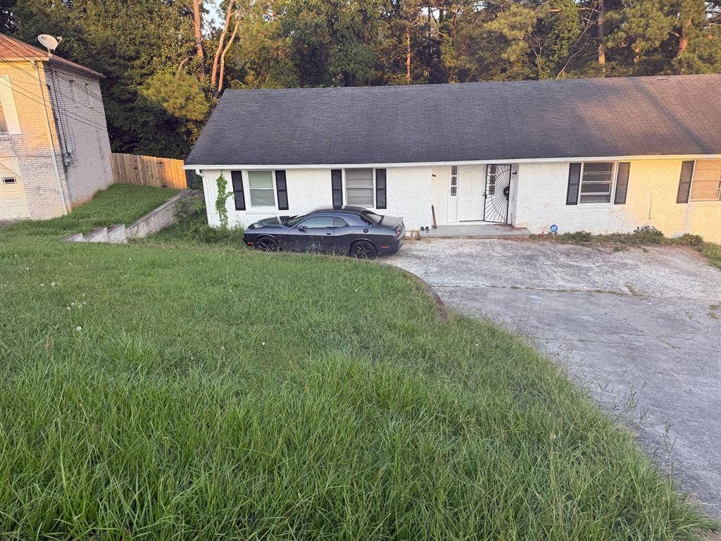 4 BR in East Point