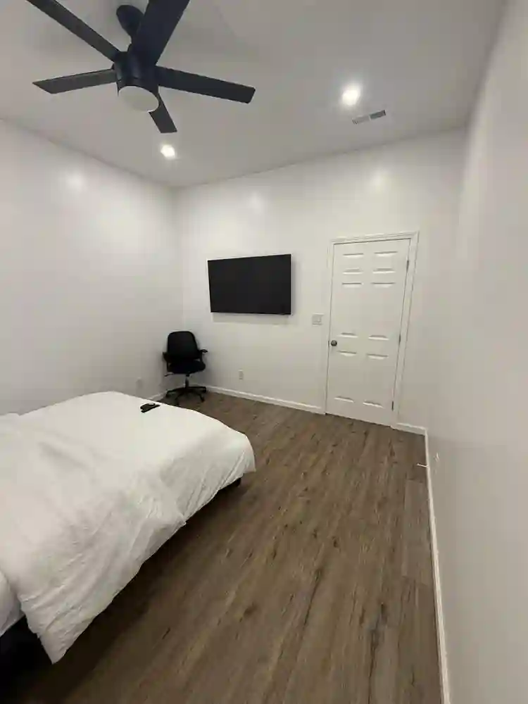 4 BR in East Point