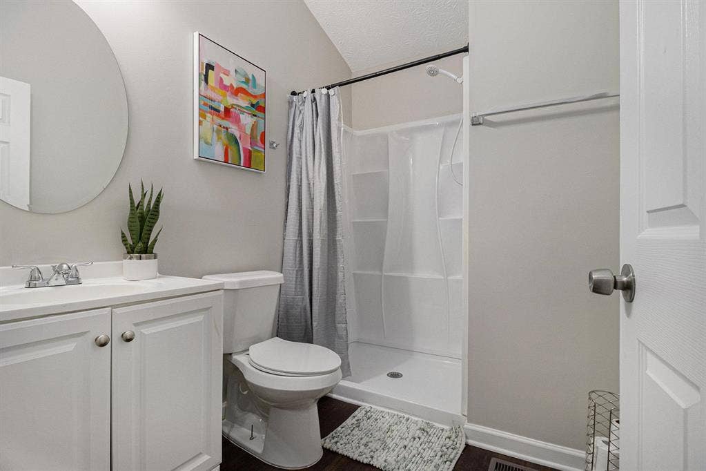 6 BR in Stone Mountain