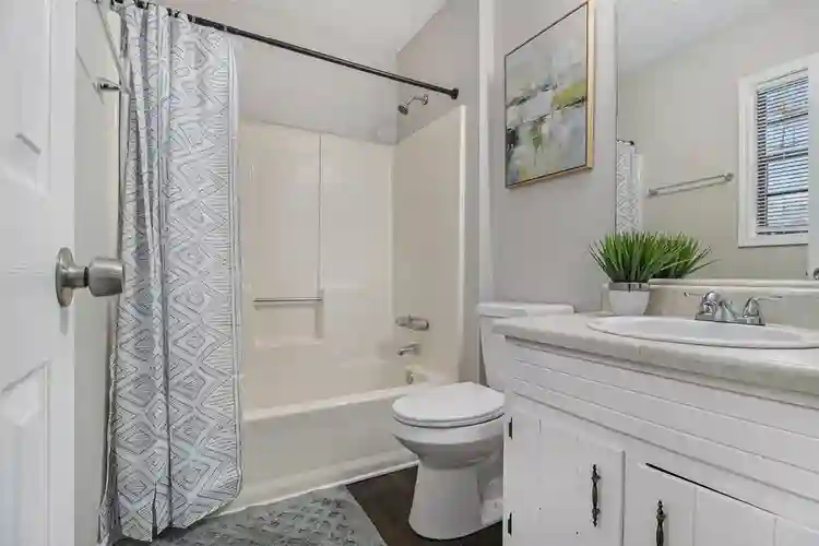 6 BR in Stone Mountain