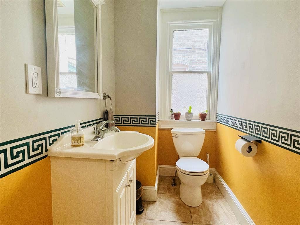 Room in awesome H Street/NoMa house