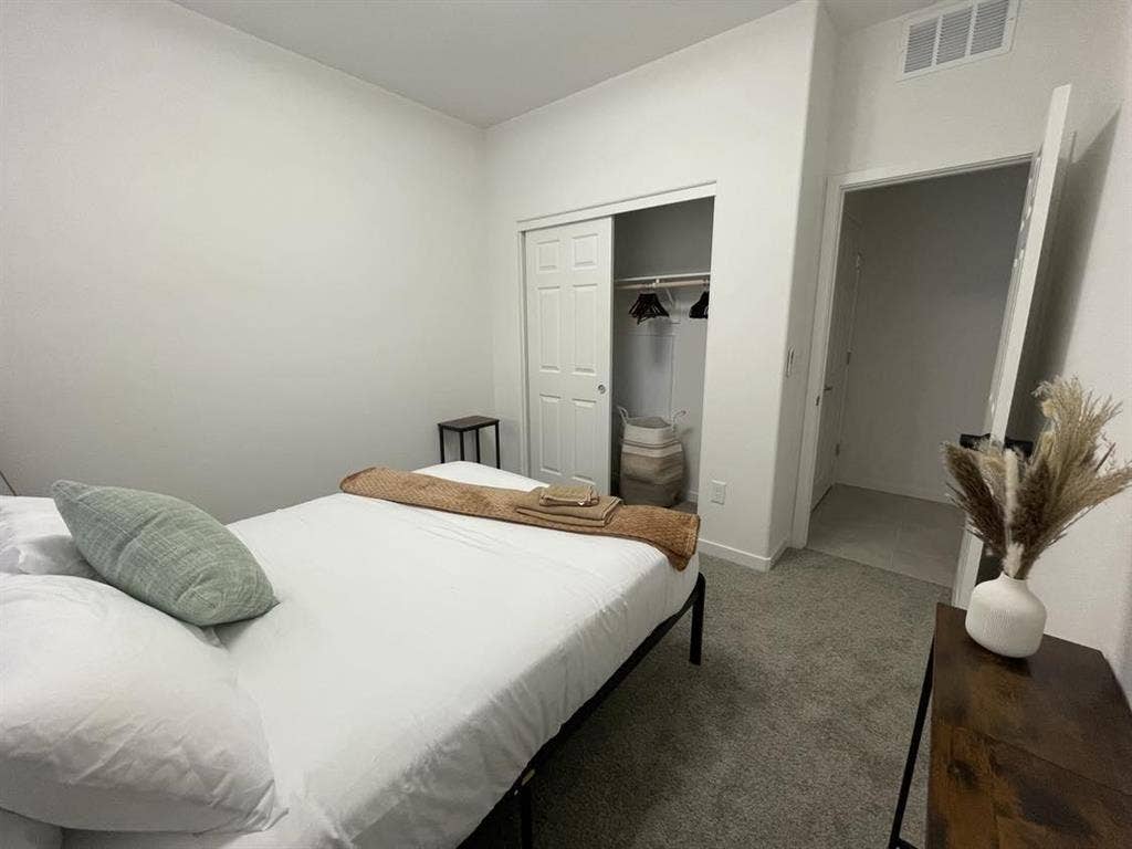2 BR in Las Vegas