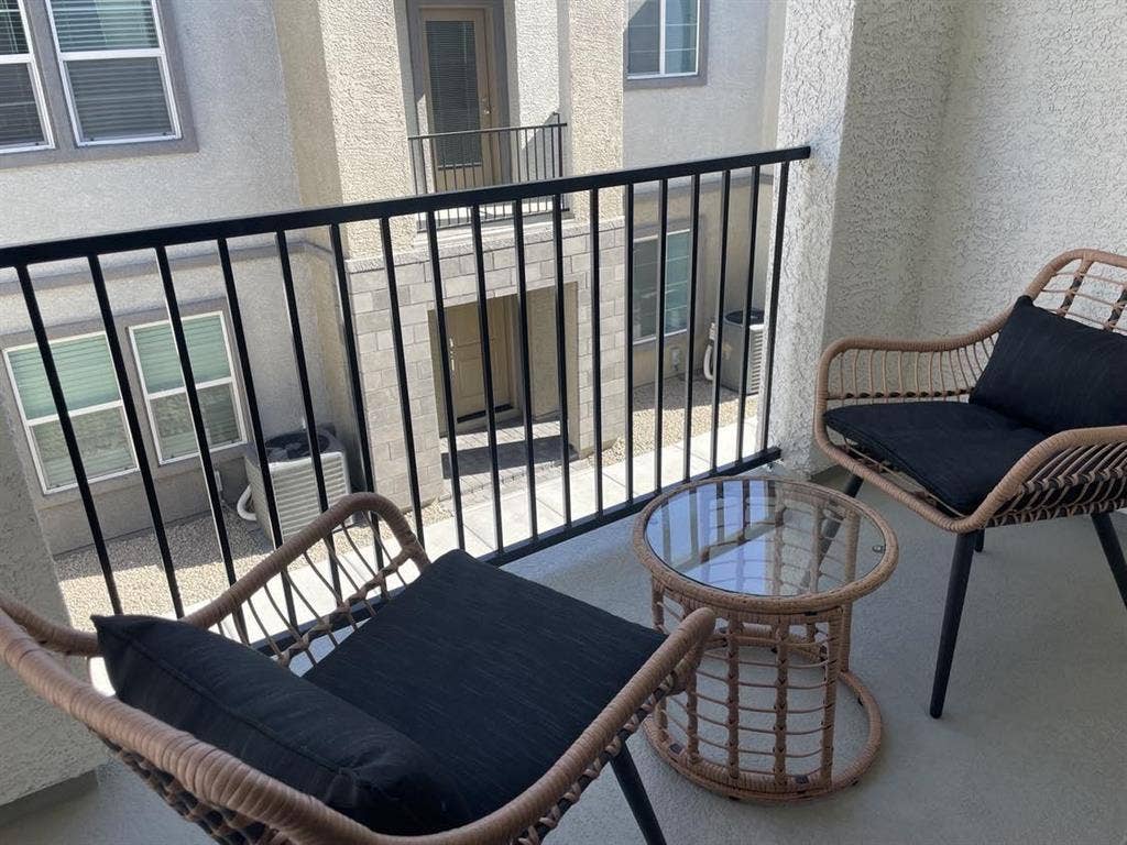 2 BR in Las Vegas