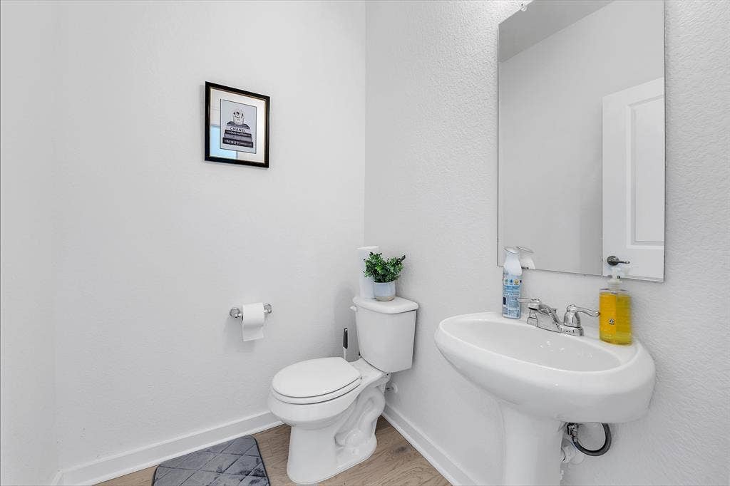 2 BR in Austin