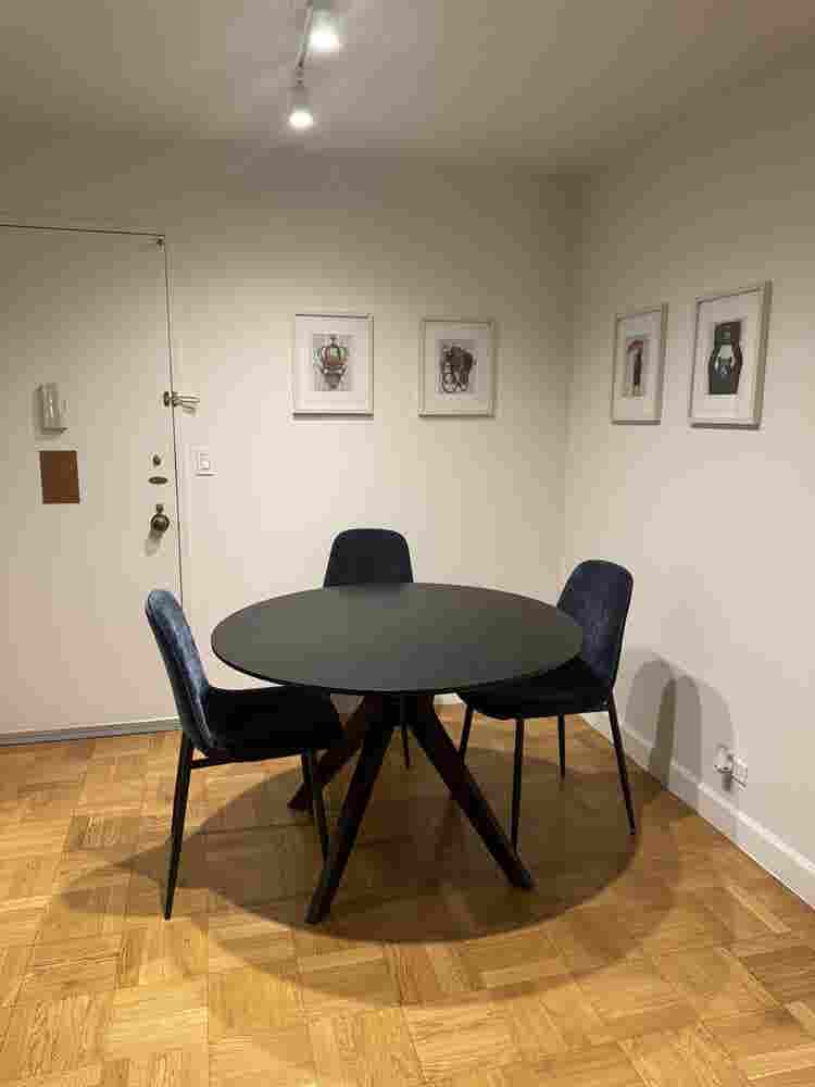 Room available in bath on UES