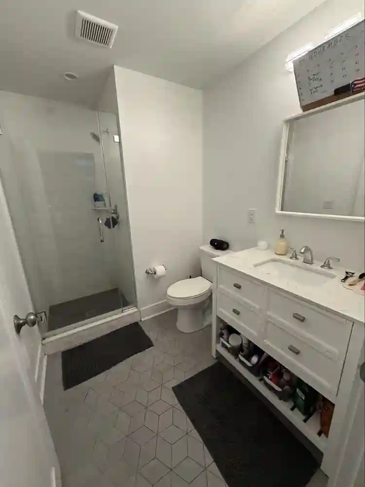 FURNISHED ROOM IN FISHTOWNN