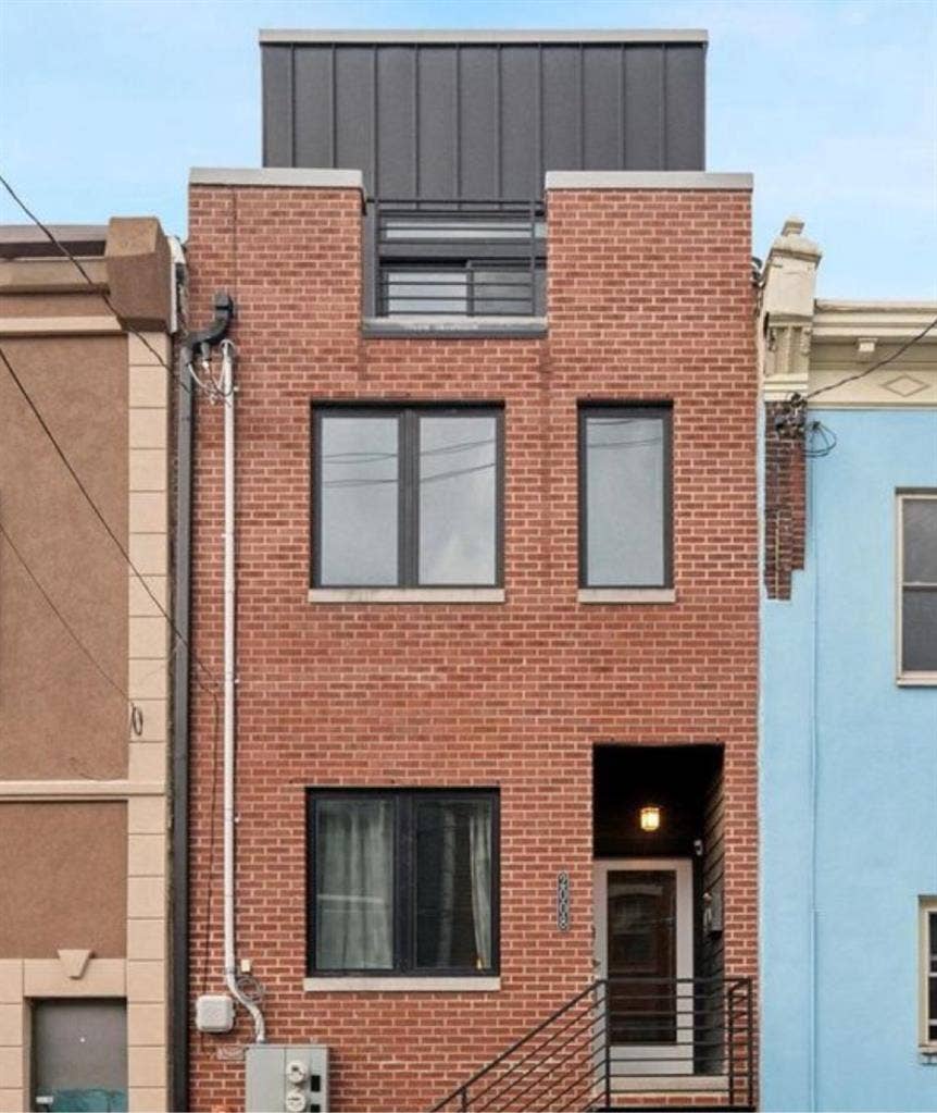 FURNISHED ROOM IN FISHTOWNN