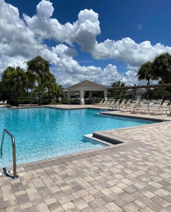 1 BR in Lauderdale Lakes