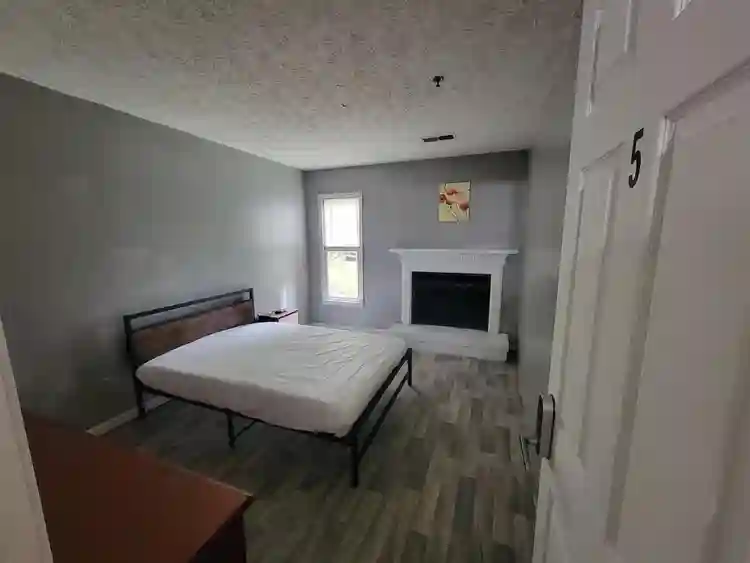 1 BR in Marietta