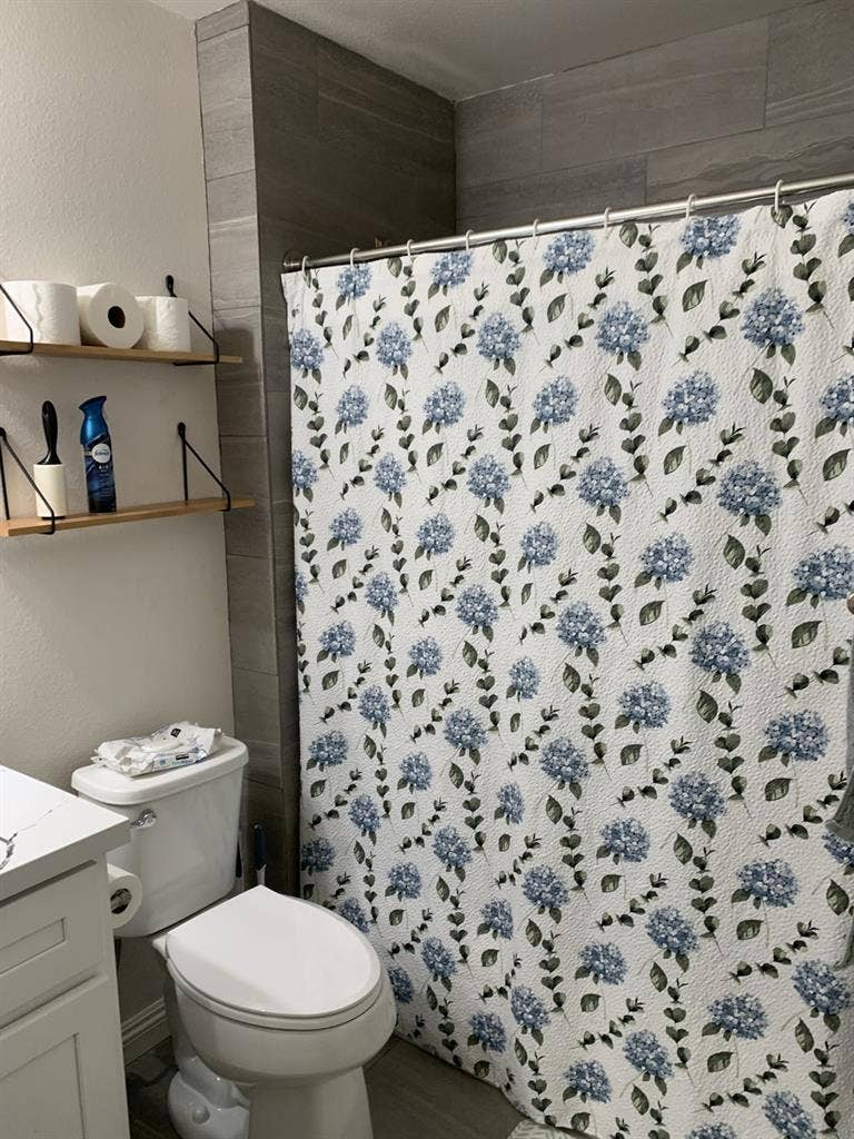 Cozy &amp; welcoming room for Rent