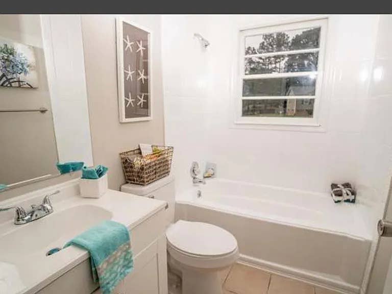 Beautiful 3 bdr house for rent