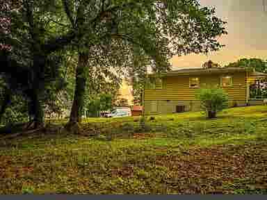 Beautiful 3 bdr house for rent