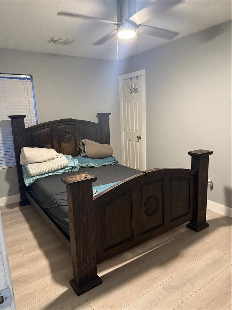 Smallbedroom Utilities are Included