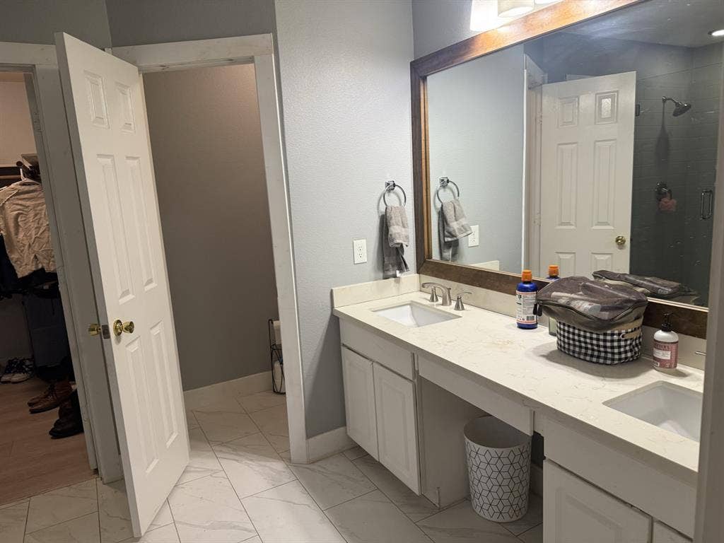 Smallbedroom Utilities are Included