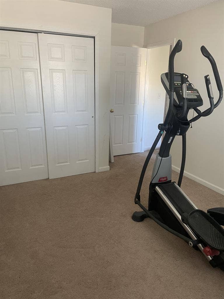 Seeking roommate near COS Airport