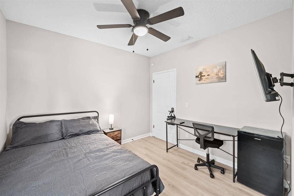 7 BR in Jacksonville