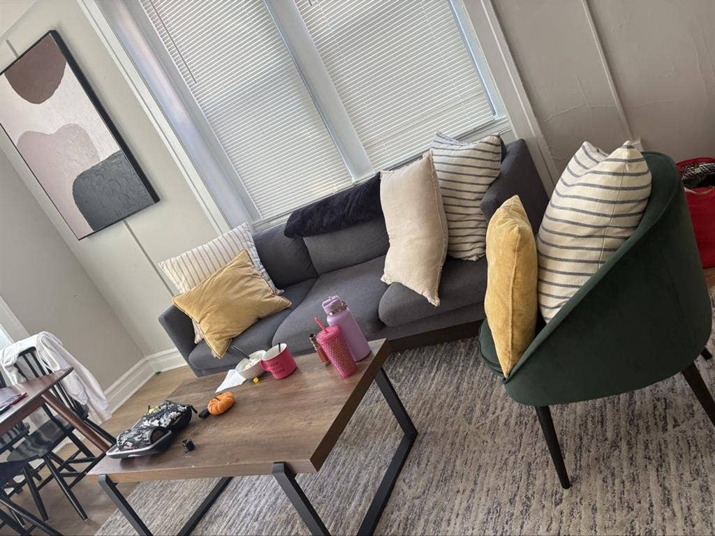 TAKEOVER ROOM FOR RENT CENTRAL DC