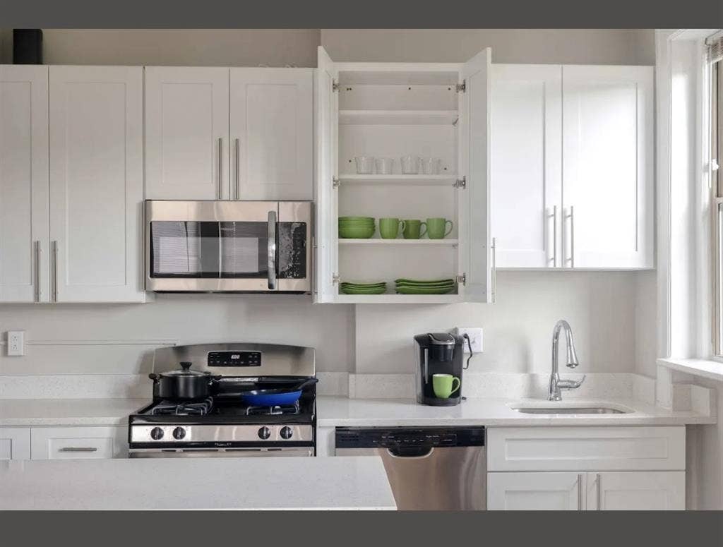 TAKEOVER ROOM FOR RENT CENTRAL DC