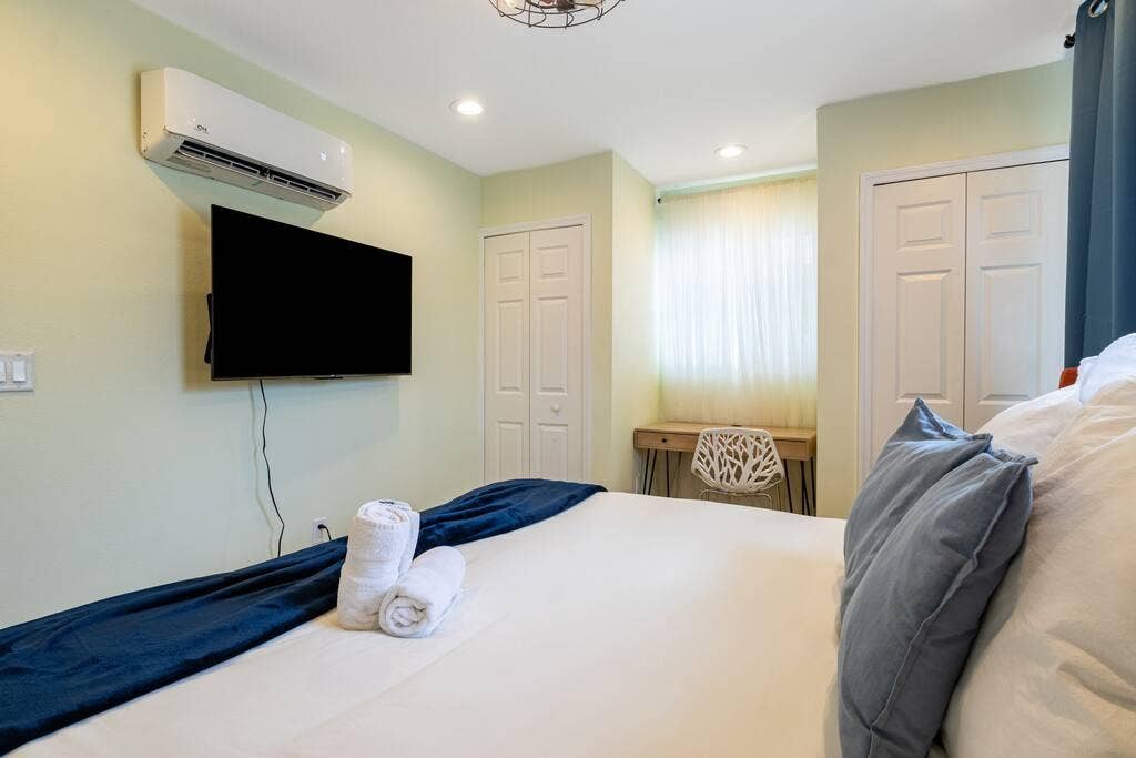 4 BR in St. Petersburg