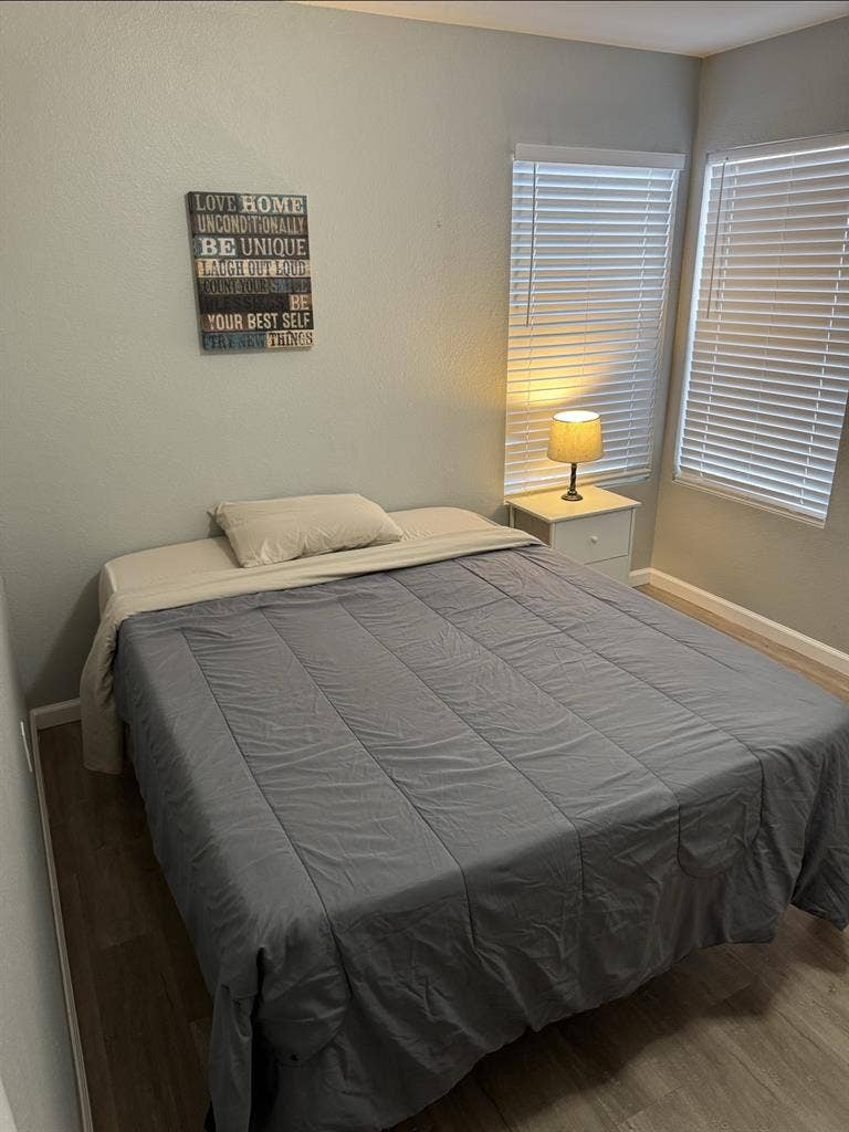 Prime Location & Great Vibes!