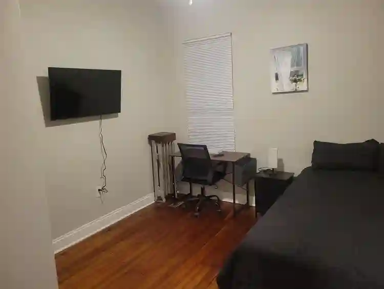 8 BR in Baltimore