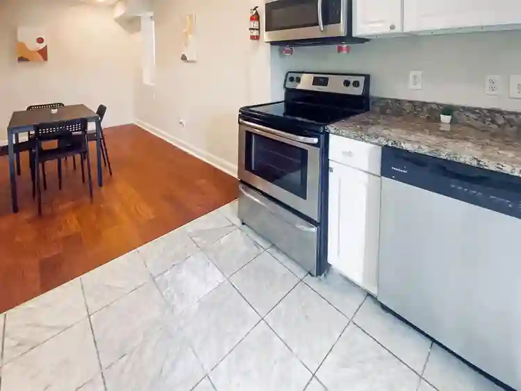 6 BR in Atlanta