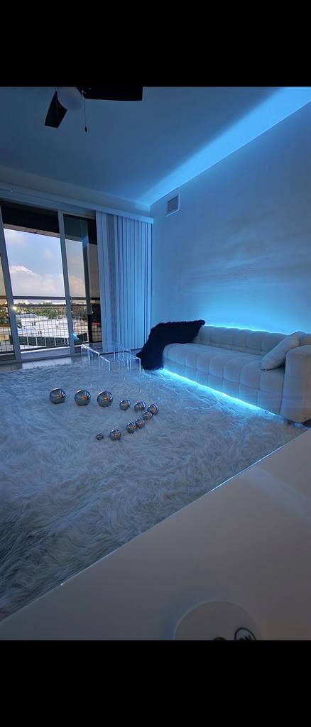 Share amazing apt Doral