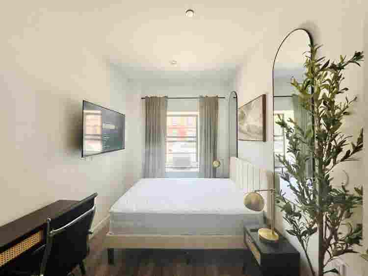 Vanderbilt Ave – #