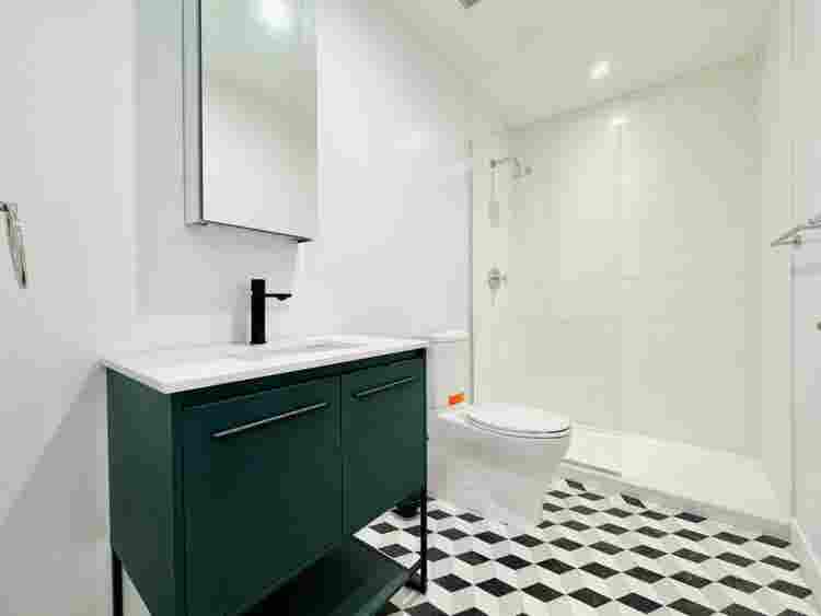 Vanderbilt Ave – #