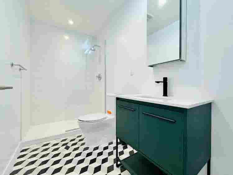 Vanderbilt Ave – #