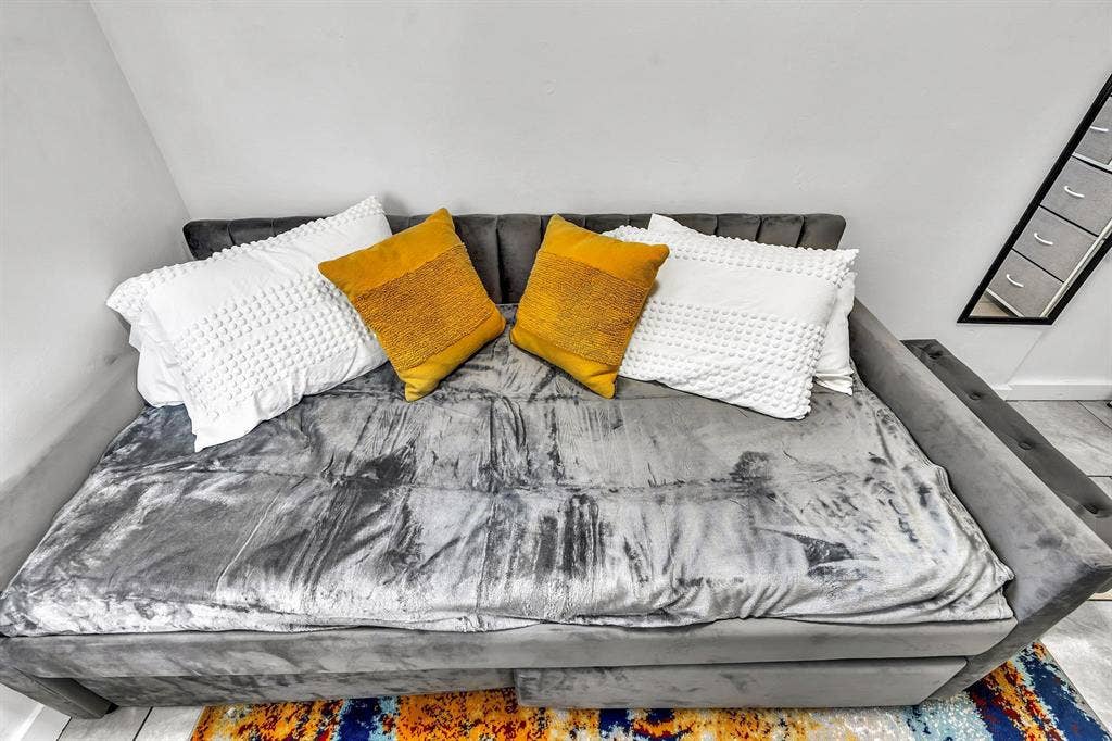 2 BR in Miami