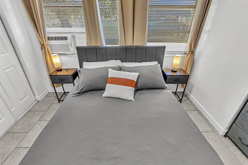 2 BR in Miami