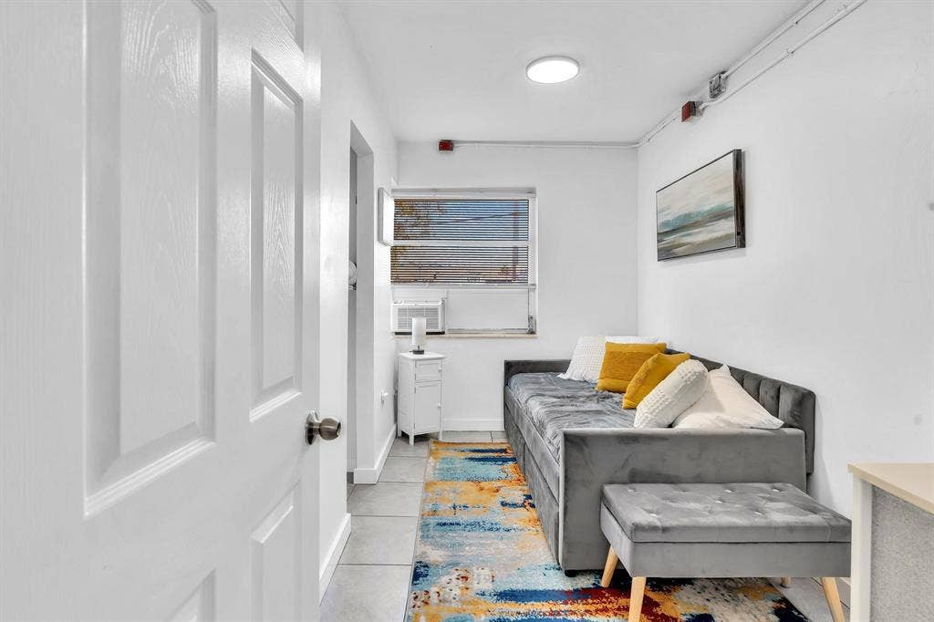 2 BR in Miami