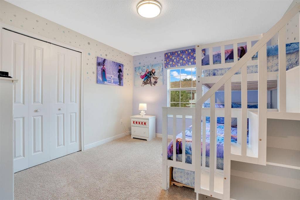 3 BR in Davenport