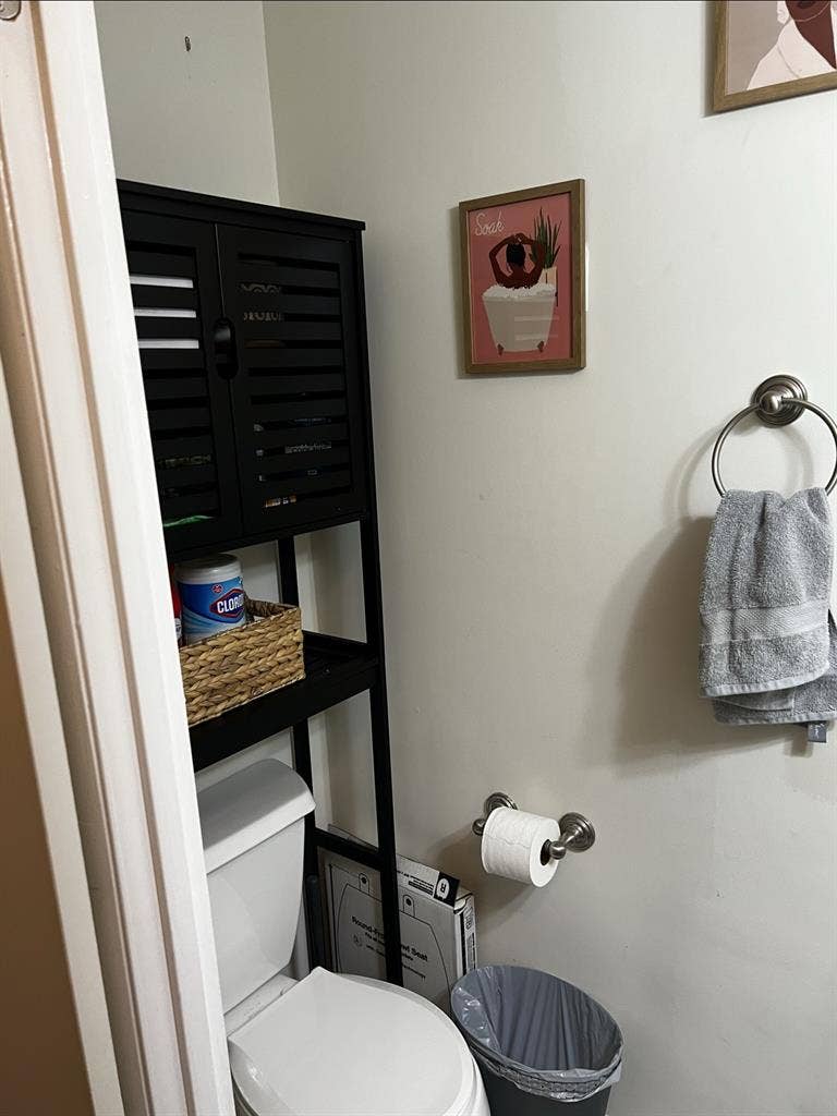 Private room, bathroom + office