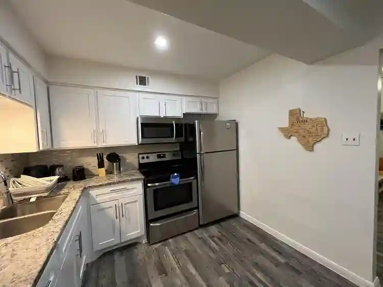 3 BR in Irving