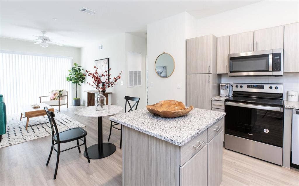 3 BR in Cedar Park