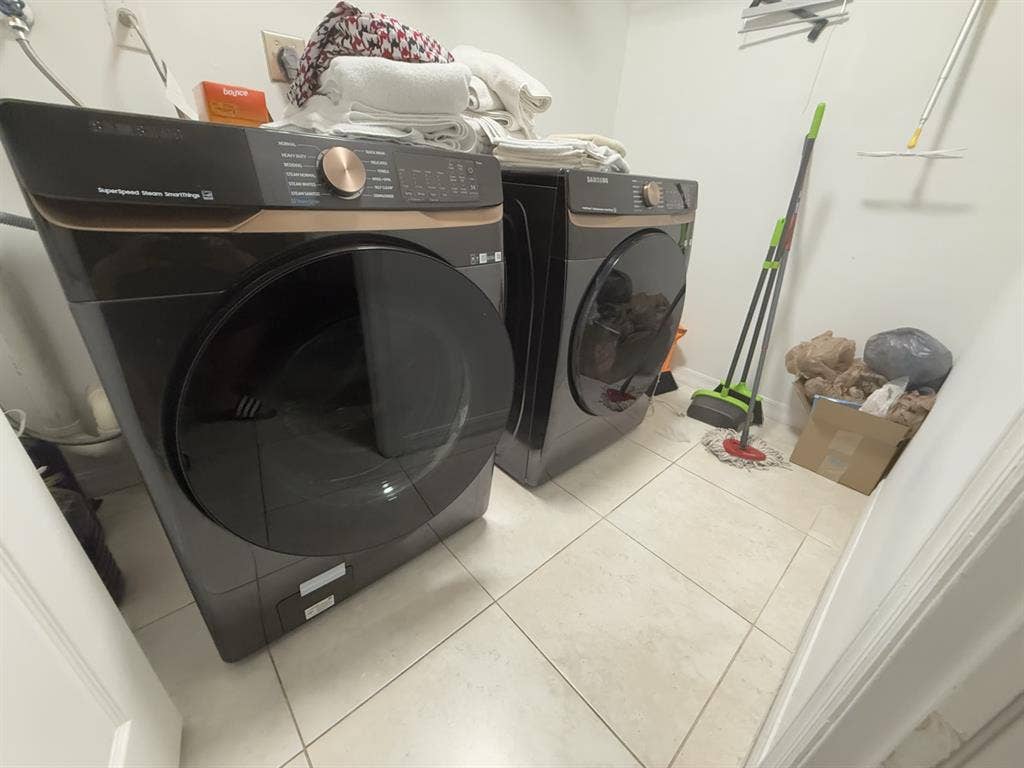 Private room available end of Jan