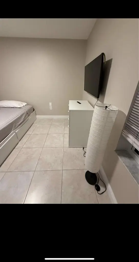 Private room available end of Jan