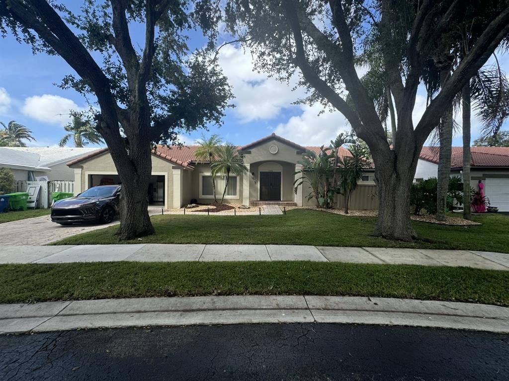 Private room available end of Jan