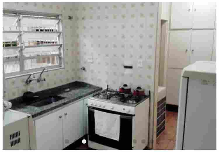 Quarto simples metrô para inglesa