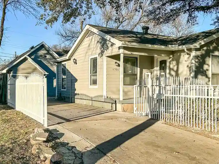 7 BR in Dallas